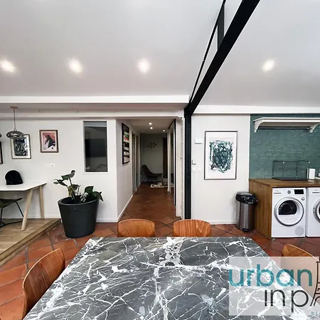 Urban Flat 161 - Sublime Luxury Flat In